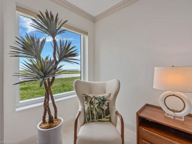 1050 Borghese LN 804, Naples, FL 34114
