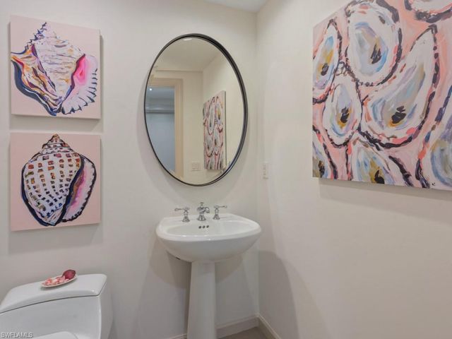 1050 Borghese LN 804, Naples, FL 34114