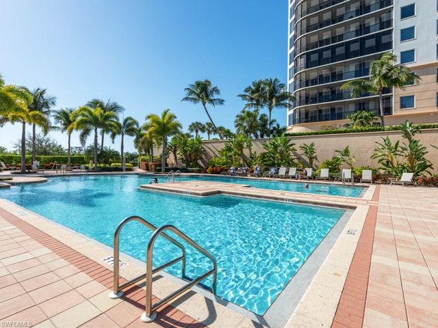 1050 Borghese LN 804, Naples, FL 34114