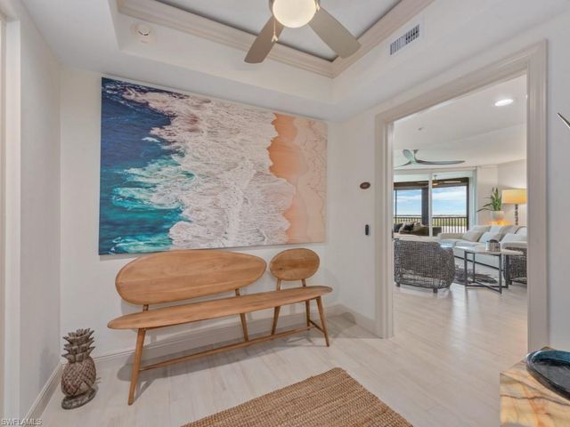 1050 Borghese LN 804, Naples, FL 34114