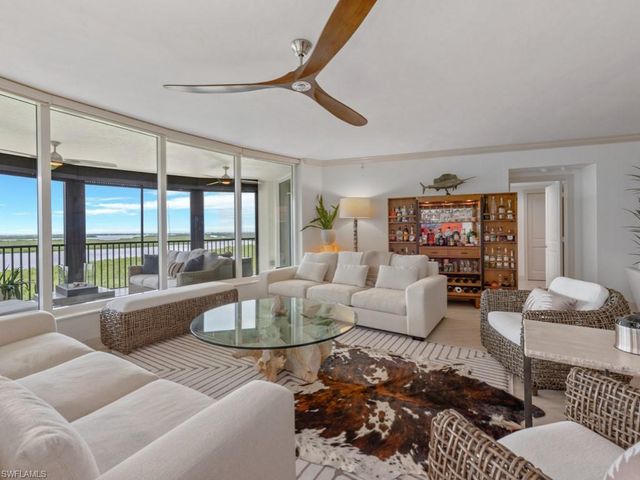 1050 Borghese LN 804, Naples, FL 34114