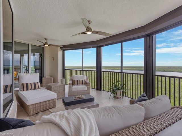 1050 Borghese LN 804, Naples, FL 34114