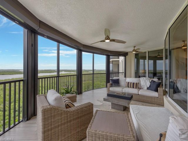 1050 Borghese LN 804, Naples, FL 34114