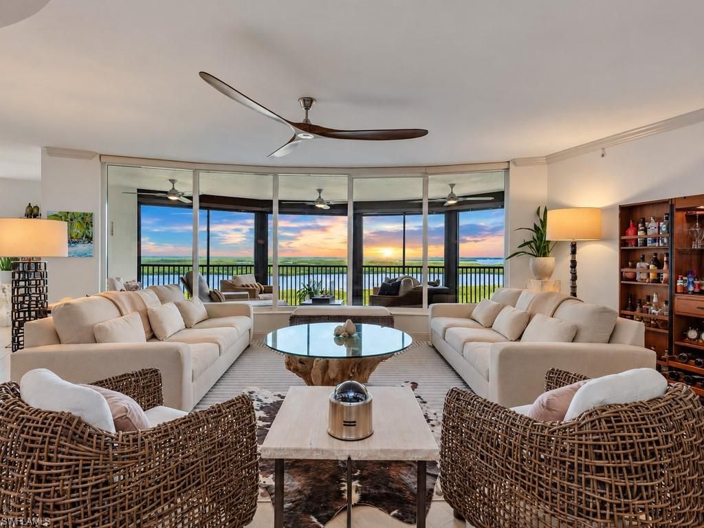 1050 Borghese LN 804, Naples, FL 34114
