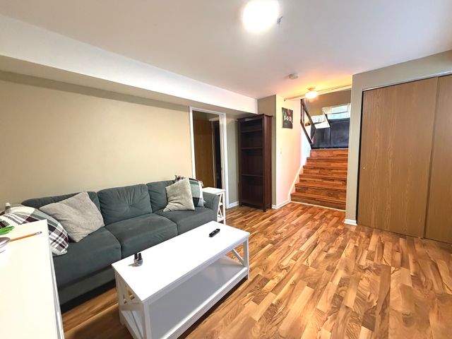 301 Cherrywood Court 301, Vernon Hills, IL 60061