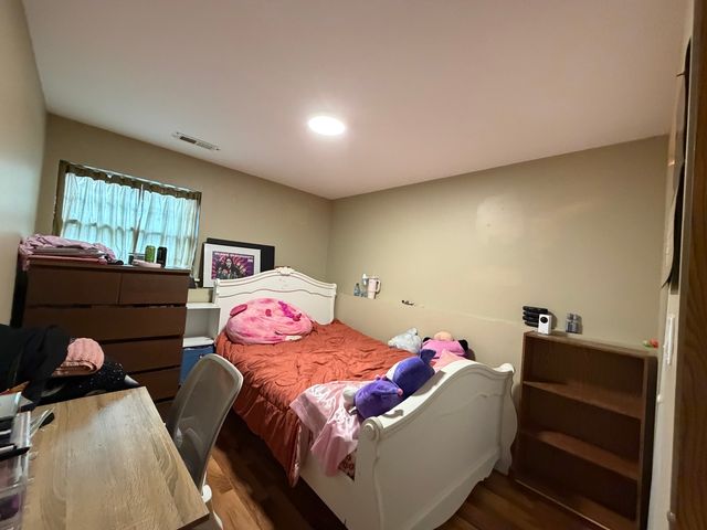301 Cherrywood Court 301, Vernon Hills, IL 60061