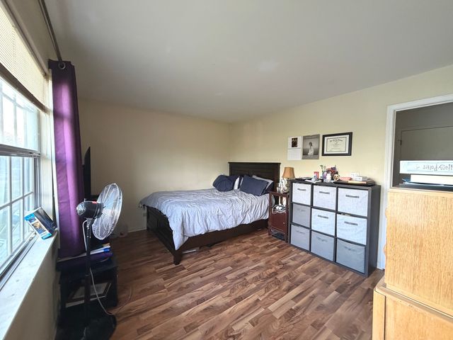 301 Cherrywood Court 301, Vernon Hills, IL 60061