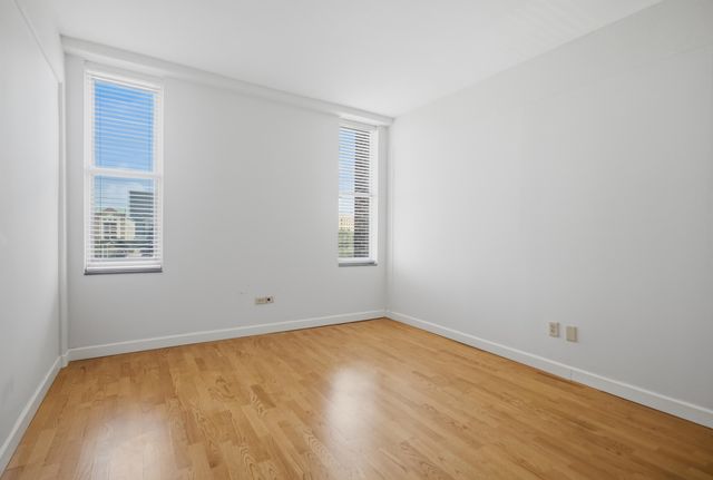 14 Lockwood Drive Apt 3i, Charleston, SC 29401