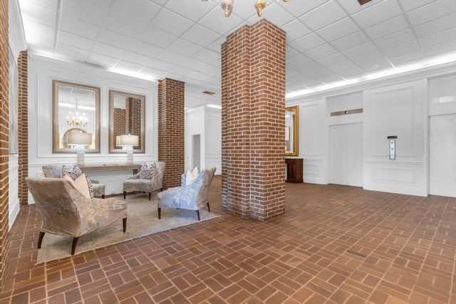 14 Lockwood Drive Apt 3i, Charleston, SC 29401