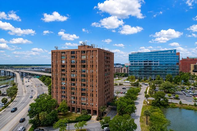 14 Lockwood Drive Apt 3i, Charleston, SC 29401