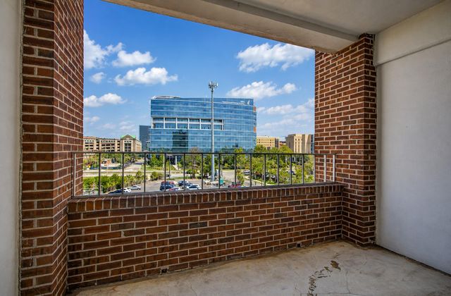 14 Lockwood Drive Apt 3i, Charleston, SC 29401