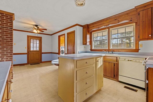 33470 Seacock Chapel RD, Ivor, VA 23866