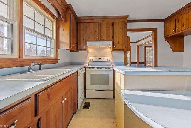 33470 Seacock Chapel RD, Ivor, VA 23866