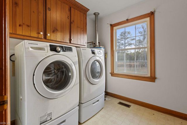 33470 Seacock Chapel RD, Ivor, VA 23866