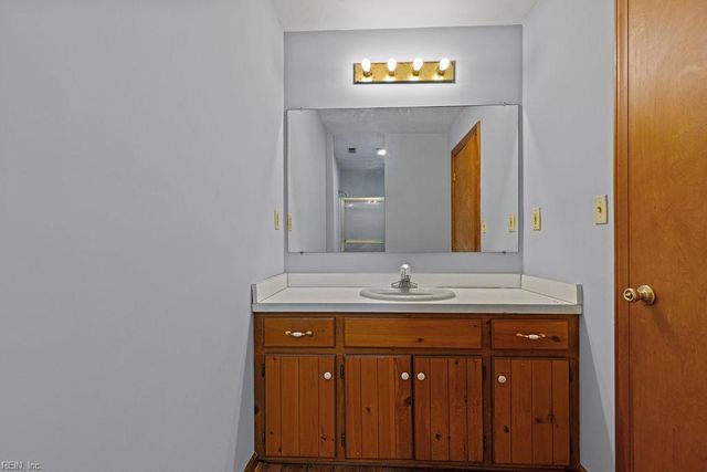 33470 Seacock Chapel RD, Ivor, VA 23866