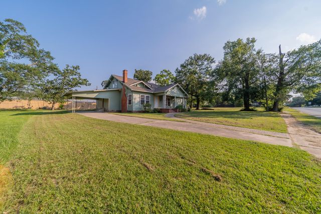 309 E Phillips Street, Conroe, TX 77301