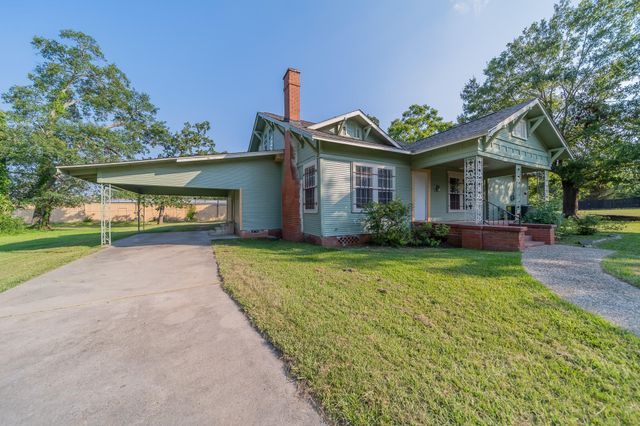 309 E Phillips Street, Conroe, TX 77301