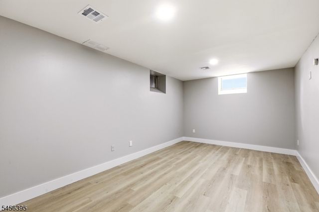 8 Somerset St, Carteret Boro, NJ 07008