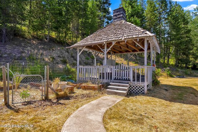 3115 CHERRY CREEK RD, St. Maries, ID 83861