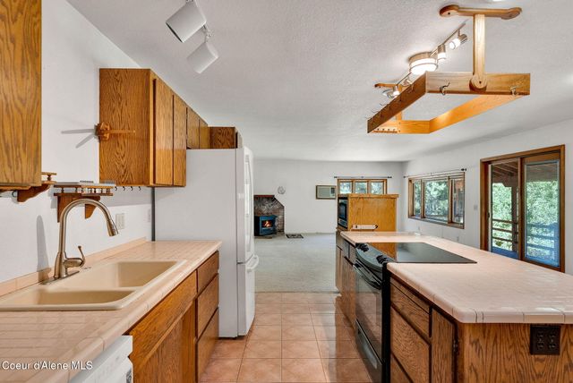 3115 CHERRY CREEK RD, St. Maries, ID 83861