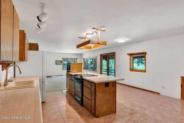 3115 CHERRY CREEK RD, St. Maries, ID 83861