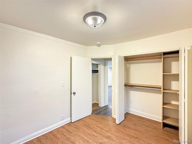 21919 Avalon Street, St. Clair Shores, MI 48080