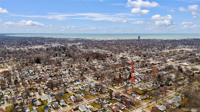 21919 Avalon Street, St. Clair Shores, MI 48080