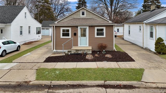 21919 Avalon Street, St. Clair Shores, MI 48080