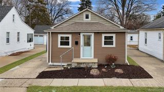 21919 Avalon Street, St. Clair Shores, MI 48080