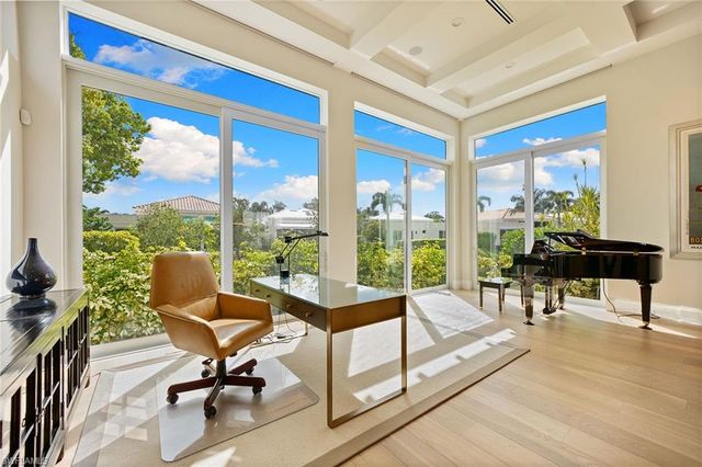 7963 Grand Bay DR 11, Naples, FL 34108