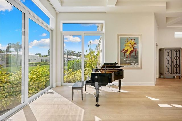 7963 Grand Bay DR 11, Naples, FL 34108