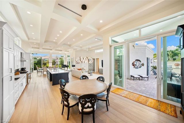 7963 Grand Bay DR 11, Naples, FL 34108