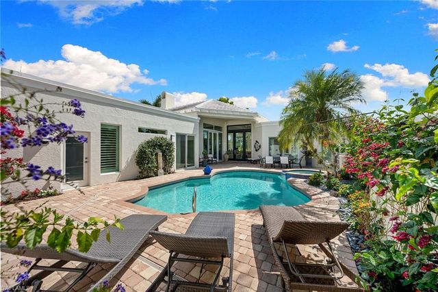 7963 Grand Bay DR 11, Naples, FL 34108