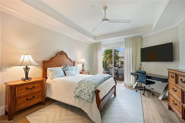 7963 Grand Bay DR 11, Naples, FL 34108