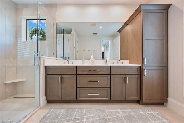 7963 Grand Bay DR 11, Naples, FL 34108