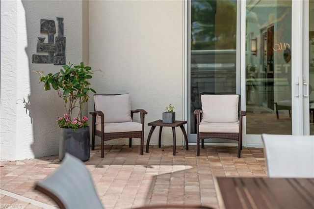 7963 Grand Bay DR 11, Naples, FL 34108