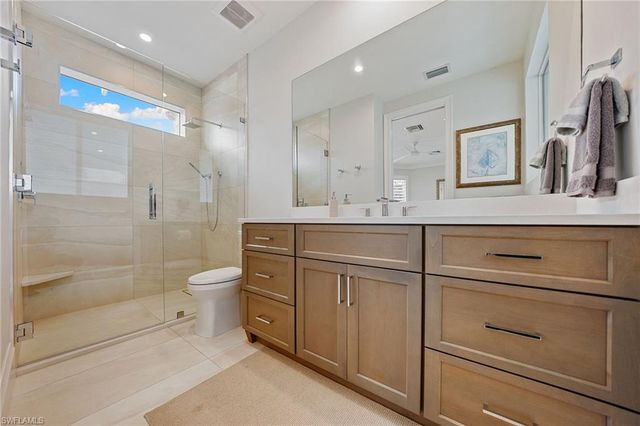 7963 Grand Bay DR 11, Naples, FL 34108