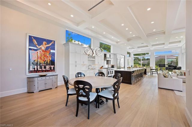 7963 Grand Bay DR 11, Naples, FL 34108