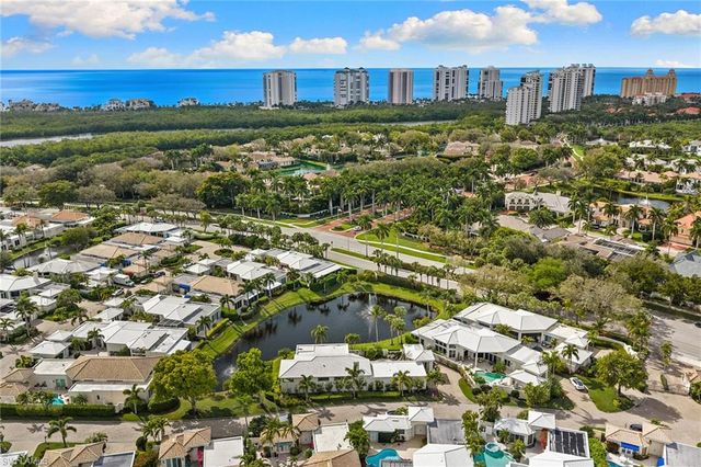 7963 Grand Bay DR 11, Naples, FL 34108