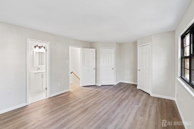 6 Wood Acres Drive, North Brunswick, NJ 08902