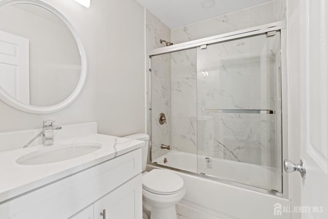 6 Wood Acres Drive, North Brunswick, NJ 08902