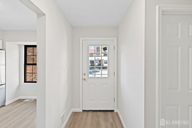 6 Wood Acres Drive, North Brunswick, NJ 08902