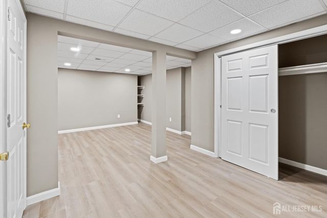 6 Wood Acres Drive, North Brunswick, NJ 08902