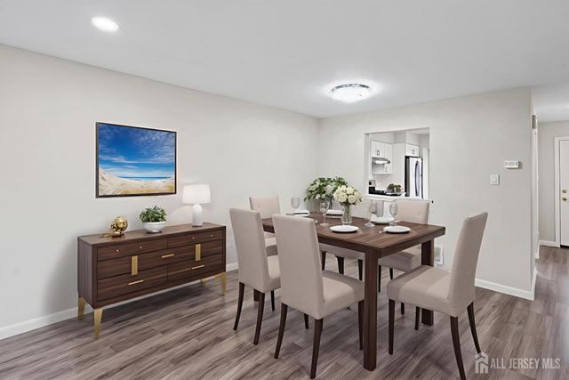 6 Wood Acres Drive, North Brunswick, NJ 08902