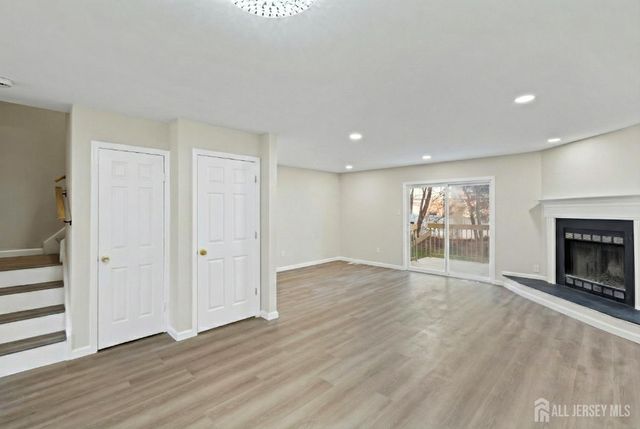 6 Wood Acres Drive, North Brunswick, NJ 08902