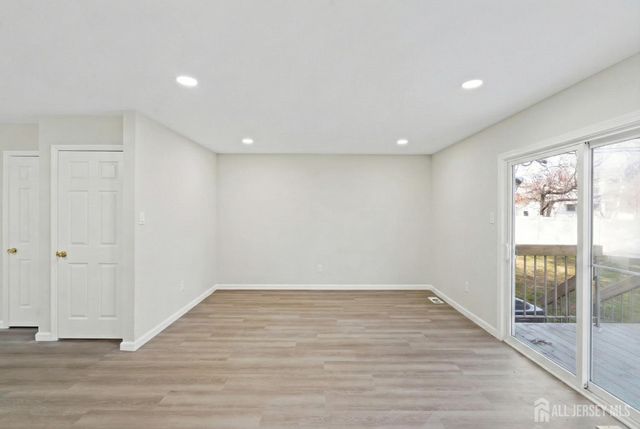 6 Wood Acres Drive, North Brunswick, NJ 08902