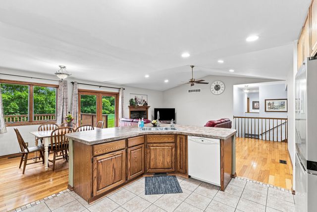 2436 S Henderson Road, Davison Twp, MI 48423