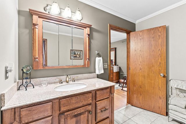 2436 S Henderson Road, Davison Twp, MI 48423