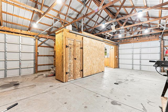 2436 S Henderson Road, Davison Twp, MI 48423