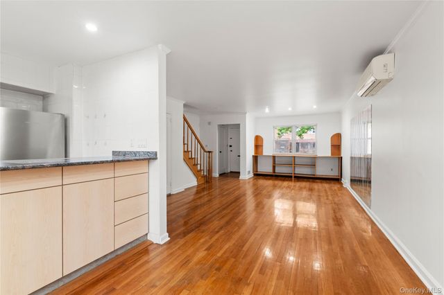 15320 58th Avenue, Flushing, NY 11355